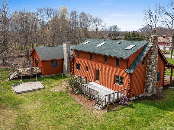 3rd image of 33 Bull Hill Rd