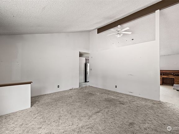 3rd image of 61 E Maple Drive