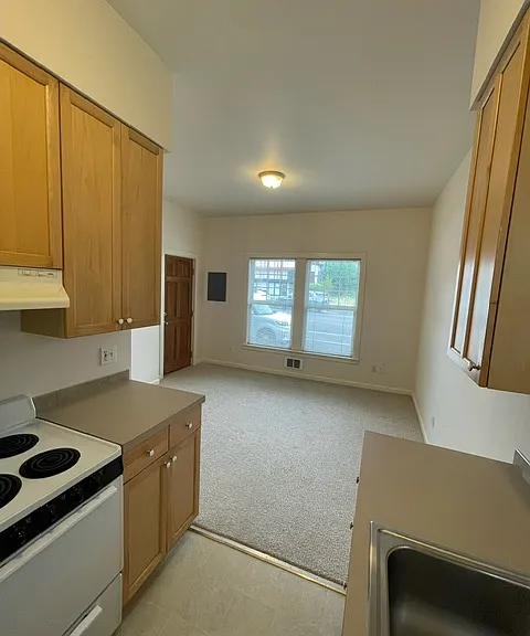6100 Phinney Ave N — Photo 2