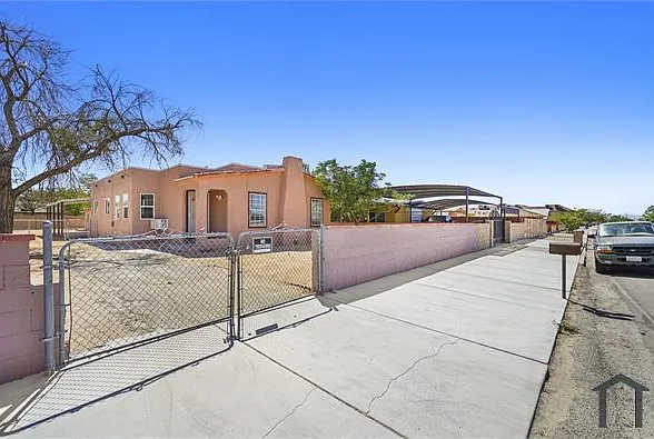 2750 Dixie St — Photo 3