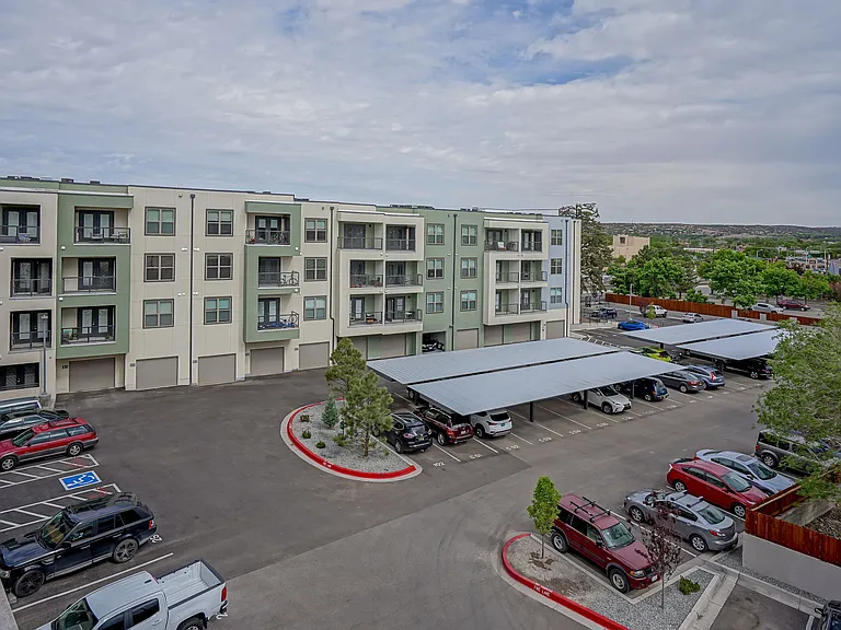 Capitol Flats — Photo 34
