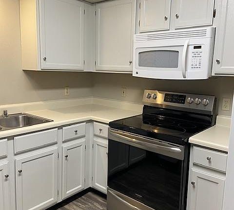 2nd image of 510 3rd St
