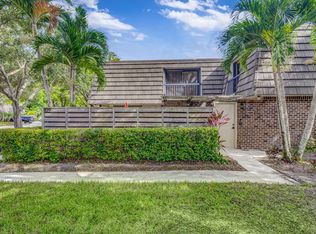 129 1st Ter, Palm Beach Gardens, FL 33418