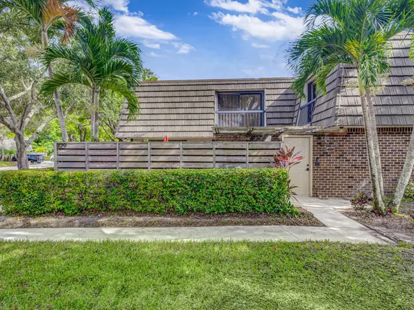 129 1st Terrace, Palm Beach Gardens, FL 33418