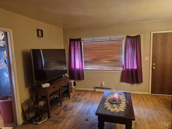 3rd image of 1101 Edison Ave