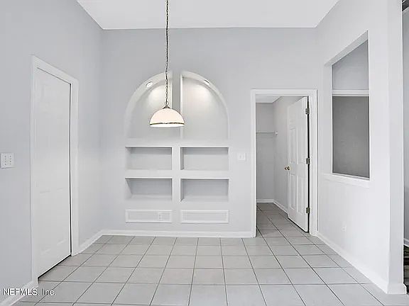 2nd image of 353 Maplewood Dr