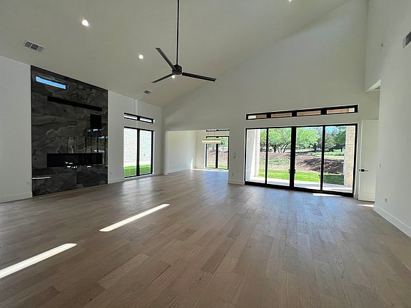 3rd image of 119 Azalea Loop