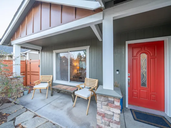 61150 Geary Dr, Bend, OR 97702