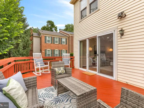 19 Shagbark Ct, Rockville, MD 20852