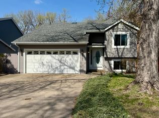 5545 Knoll Dr, Shoreview, MN 55126