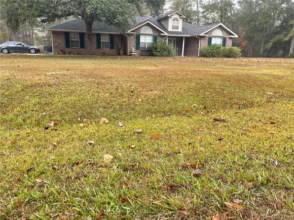 2 Arbor Ln, Picayune, MS 39466