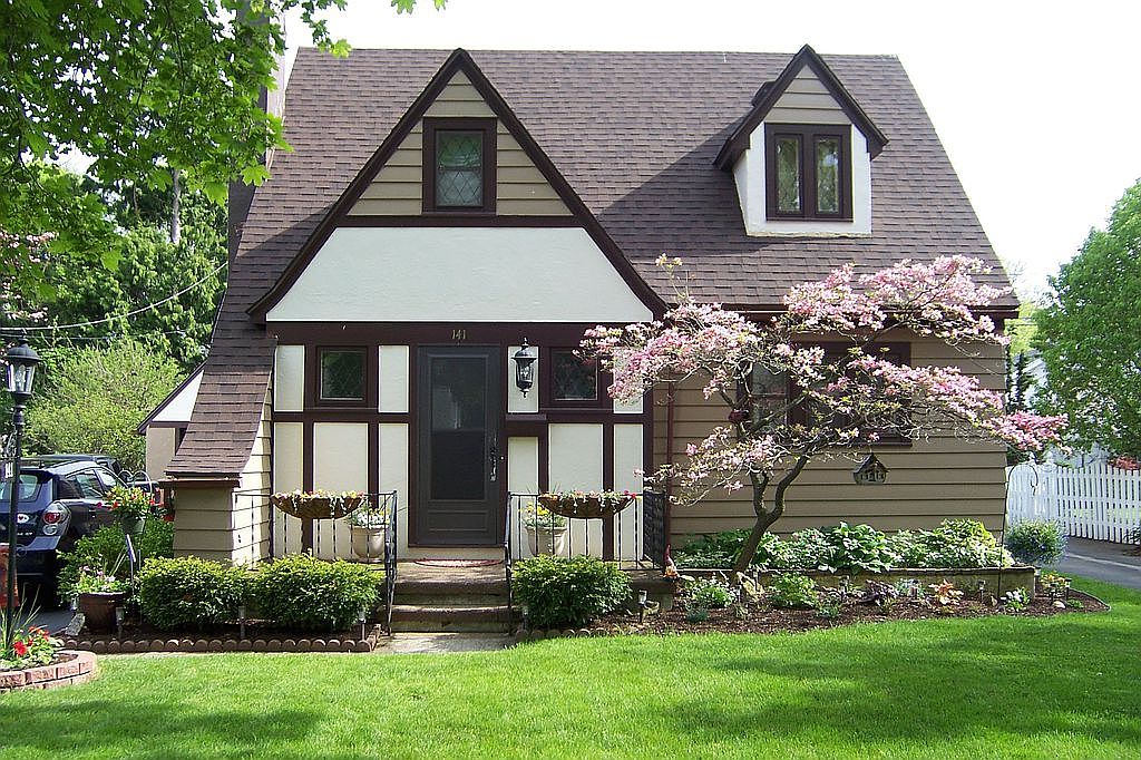 141 Winstead Rd, Rochester, NY 14609 Zillow