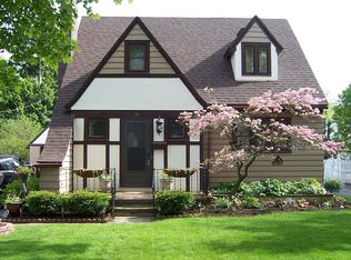 141 Winstead Rd, Rochester, NY 14609