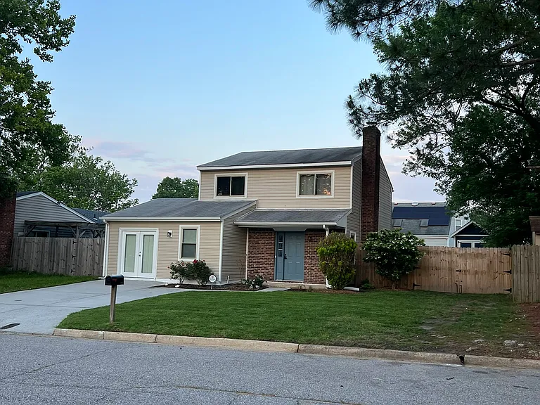 3849 Sunstream Pkwy — Photo 1