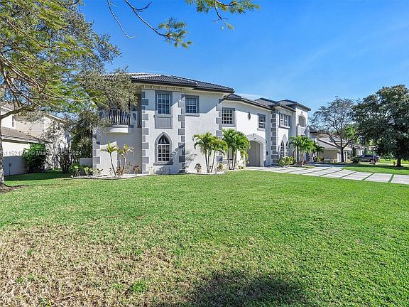 5th image of 11859 NW 11th Pl