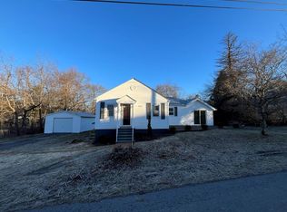 131 Hampton Dr, Shady Spring, WV 25918
