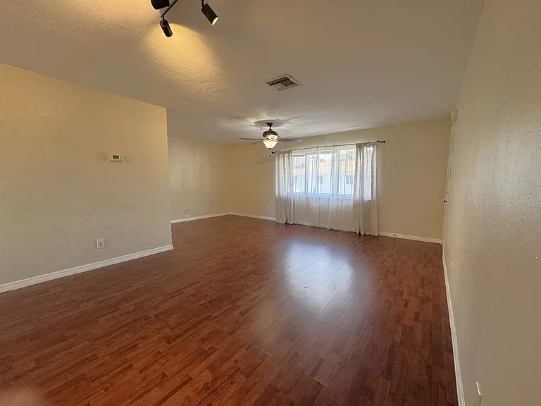 22481 Westchester Blvd #A4 — Photo 25