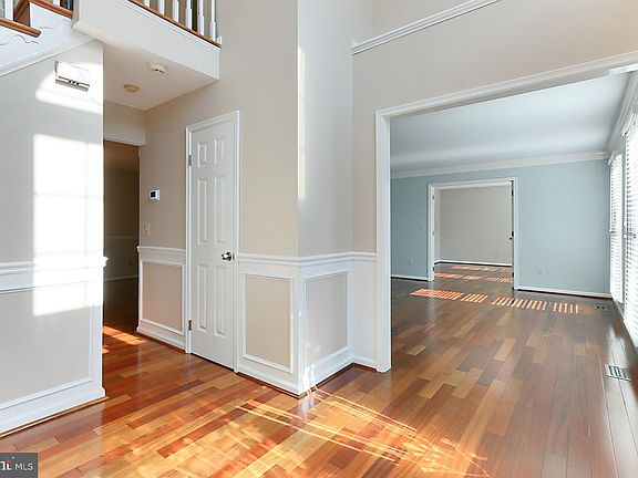 5th image of 6198 Secret Hollow Ln