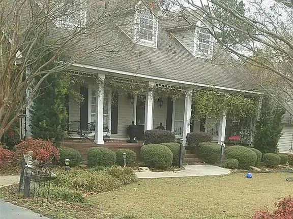2nd image of 38 Donna Dr