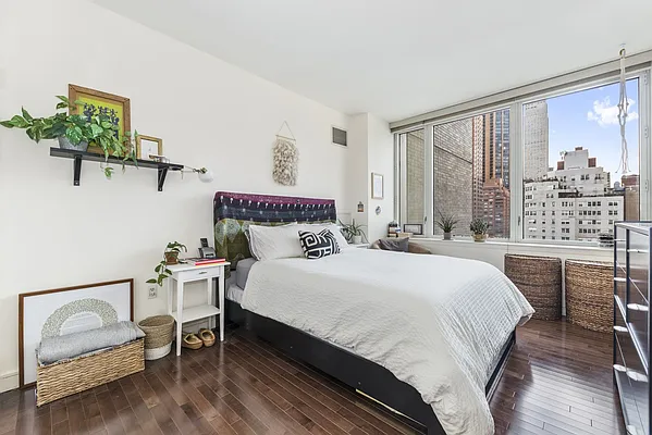 Sold by Compass | media 5