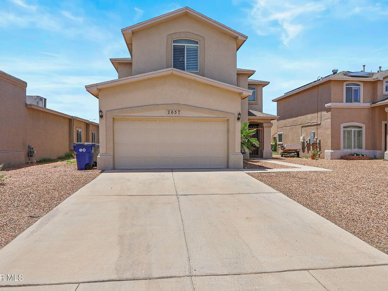 4 bed, 2.0 bath, 1827 sqft, $1,850 — Photo 2