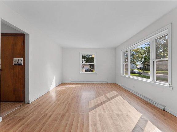 5th image of 1917 Farlin Ave