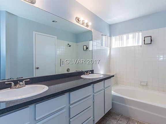 4th image of 1729 Comstock Dr