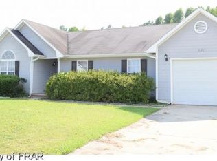 121 Cherokee Dr, Raeford, NC 28376