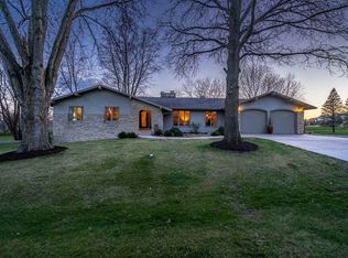 905 Fairway Ln SE, Iowa City, IA 52240