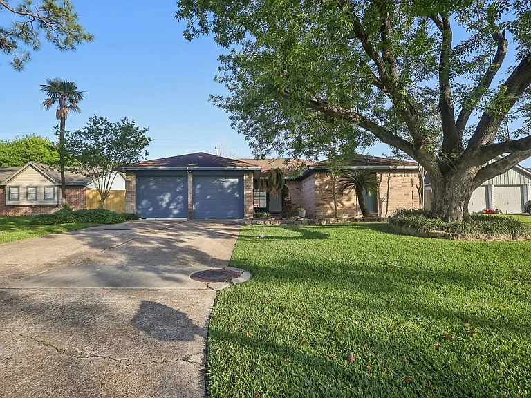3212 Wavecrest St — Photo 2