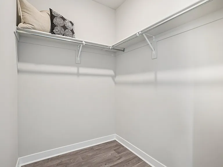 Northshore Apartments — Photo 37