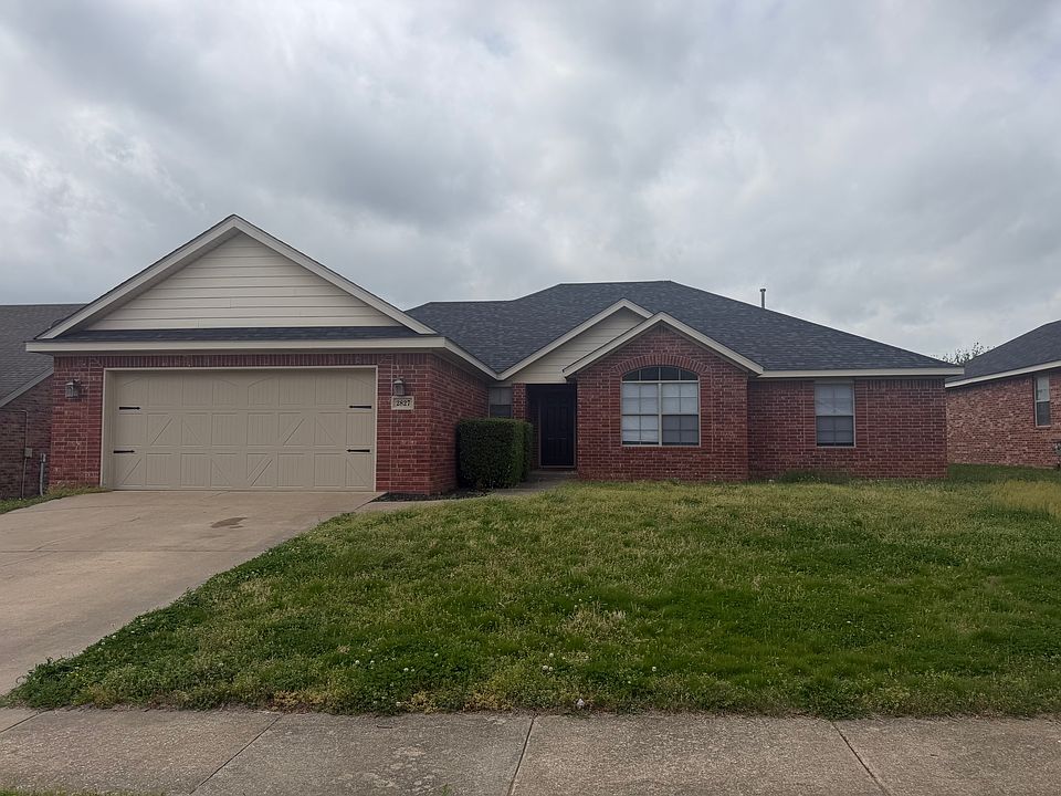 1st image of 2827 N Cassius Ln