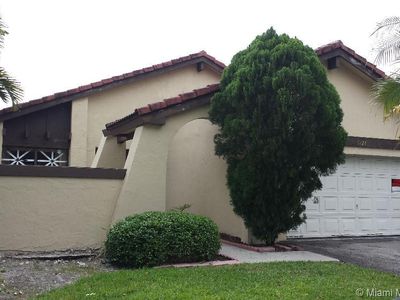 6126 NW 175th Ter, Hialeah, FL, 33015