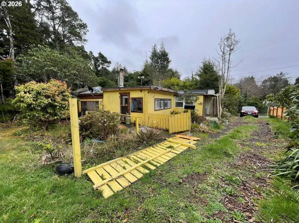 185 SE 118th St, South Beach, OR 97366