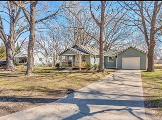 302 S Masche St, Silver Lake, KS 66539