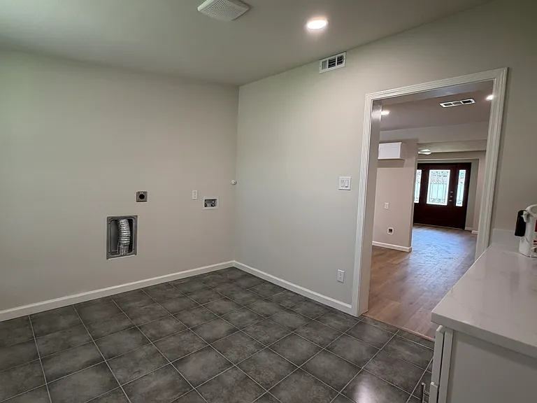 6812 Lakeside Dr — Photo 15