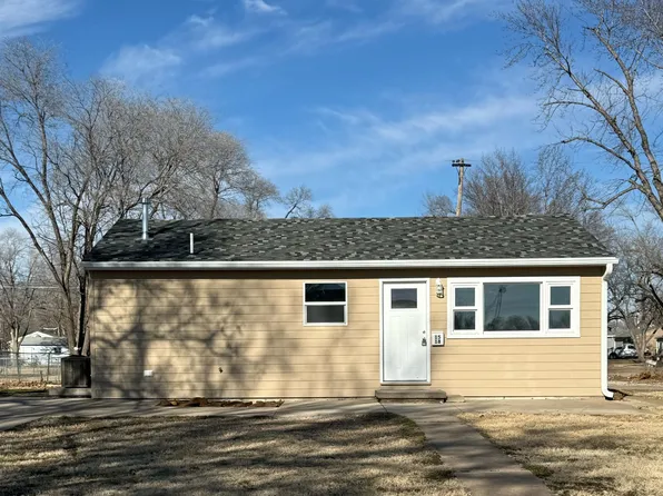 1518 Haven Ave, Salina, KS 67401