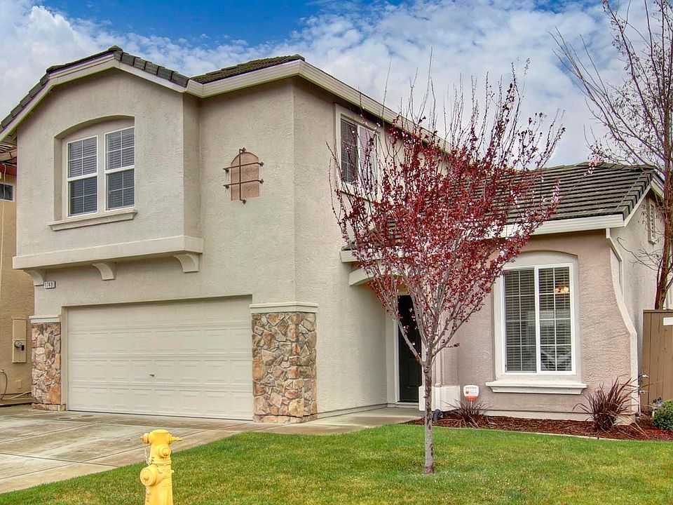 1st image of 1749 Blue Beaver Way