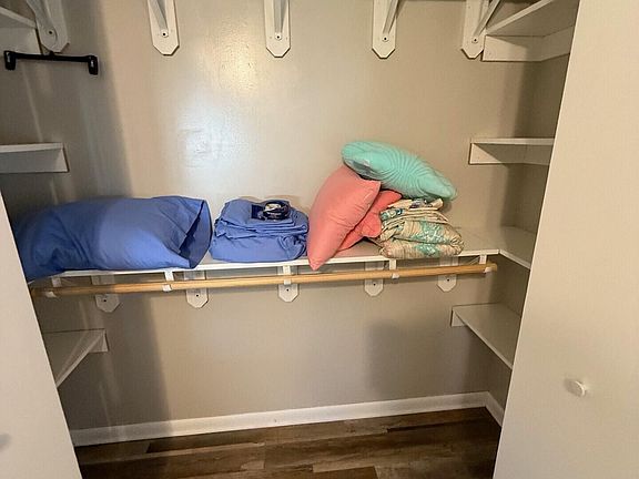 5th image of 10804 Hale Ave #10804C