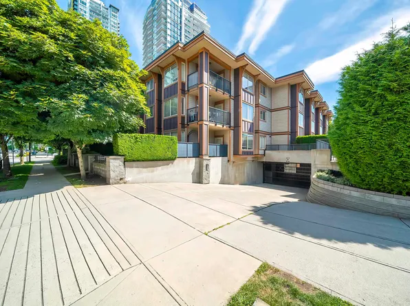 5000 Imperial St #110, Burnaby, BC V5J 1C8