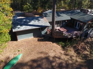 340 Burch Dr, Cave Junction, OR 97523