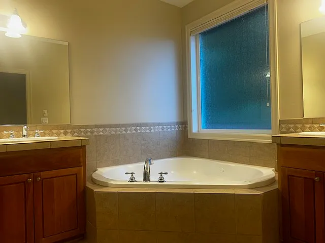 3042 N Irvine St — Photo 11