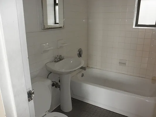 Rented by RV Realty | media 18