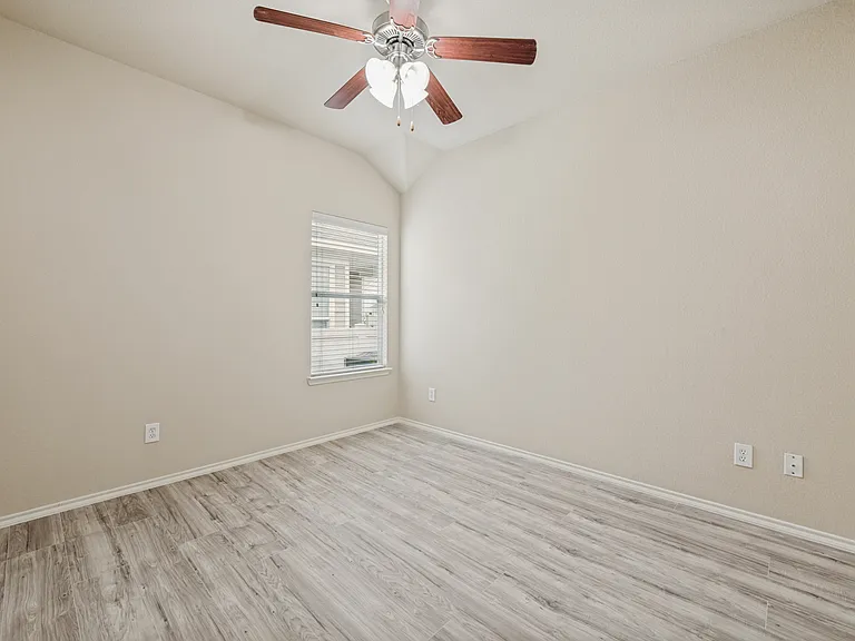 9017 Eagle Dr — Photo 15