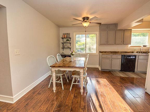 5th image of 4010 Estate Dr