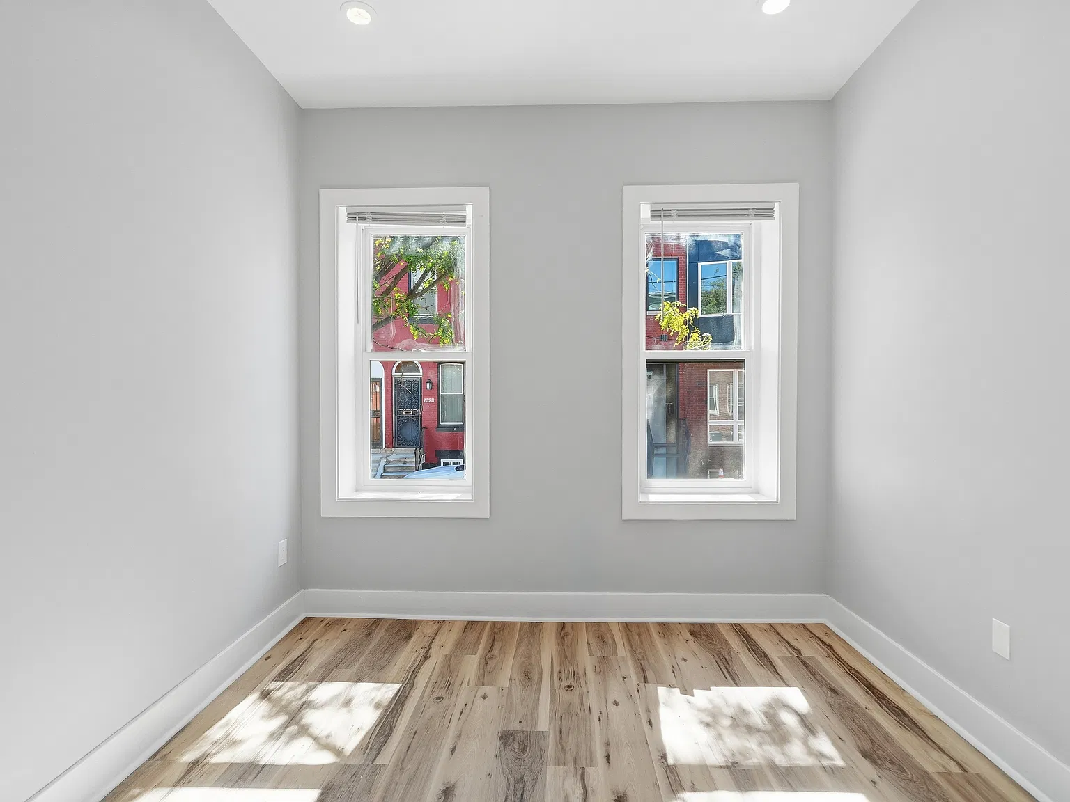2329 Turner St — Photo 3