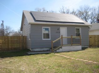 1928 S Laura Ave, Wichita, KS 67211
