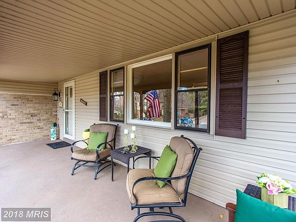 3rd image of 10447 Collingham Dr
