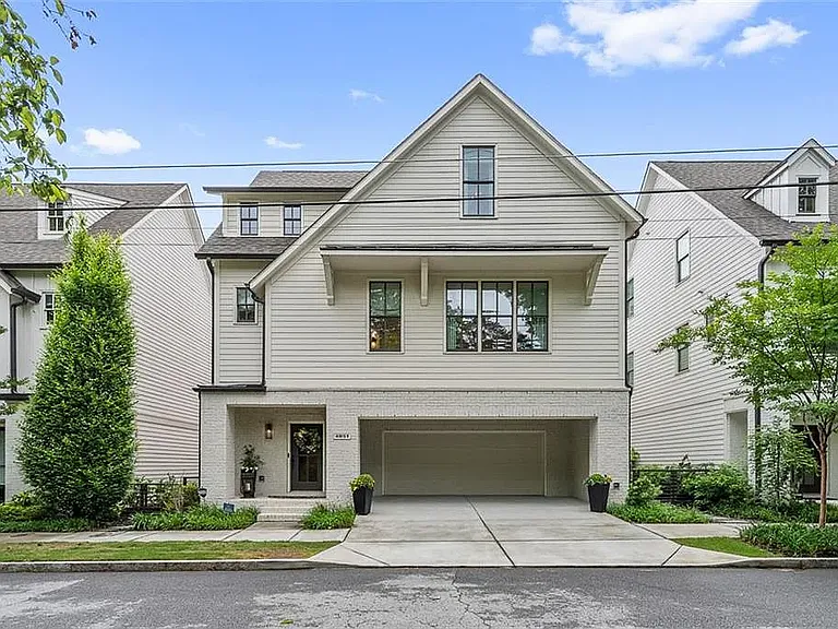 4051 Haverhill Dr NE — Photo 2
