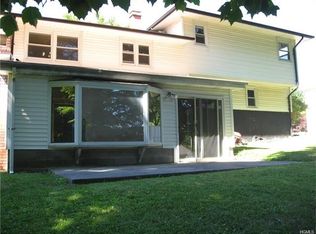 30 Gilmore Dr, Stony Pt, NY 10980